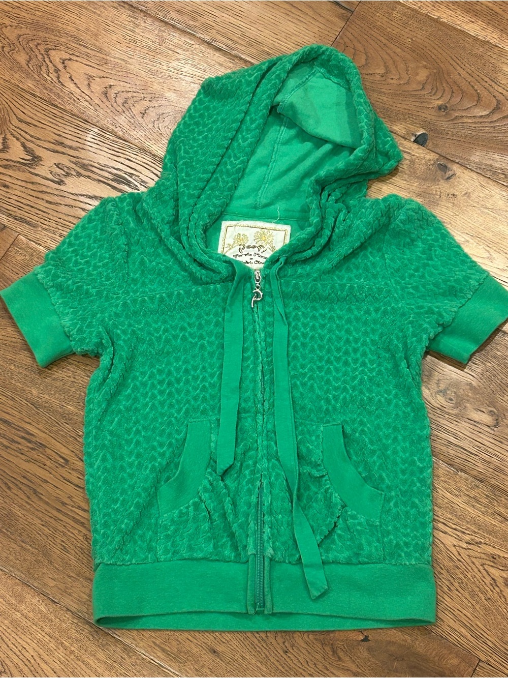 Y2K Poof! Short Sleeve Green Zip-up Heart Hoodie Medium